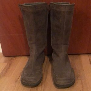 Teva leather boots size 9